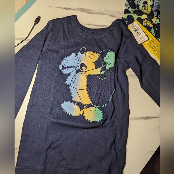 Baby Gap 2 Piece PJ Set Long Sleeve and Pant Brand New Mickey Mouse - Picture 6 of 16